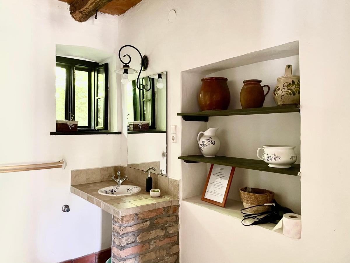 Lelle Vineyard Cottages Balatonlelle Bagian luar foto