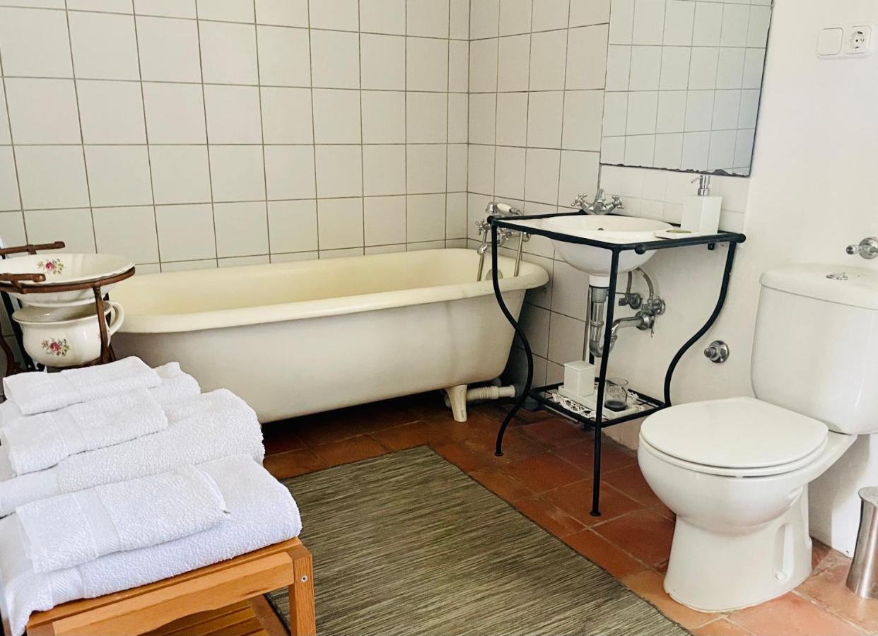 Lelle Vineyard Cottages Balatonlelle Bagian luar foto
